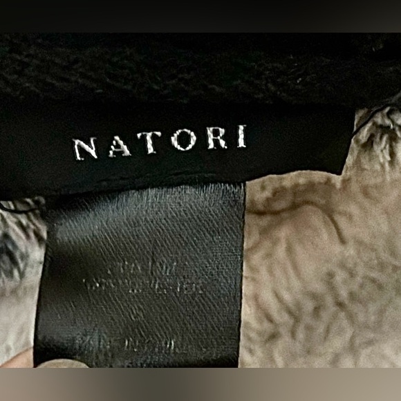 Natori plush belted robe with Faux shearling accent in Heather grey color Size S - Picture 8 of 8